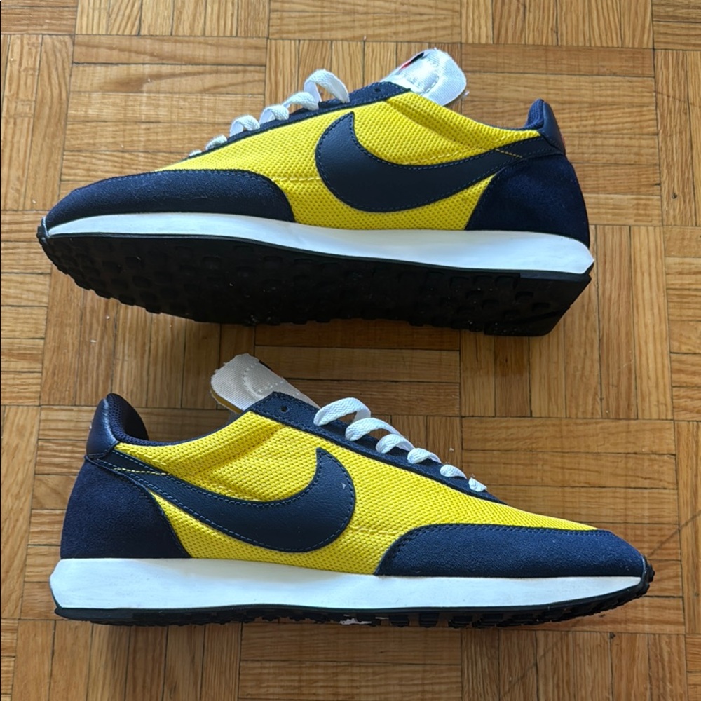 Air Tailwind 79 ‘Varsity Maize Navy’
